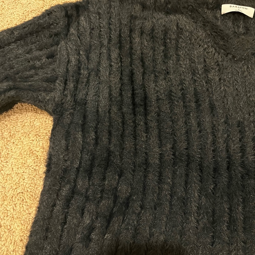 Aritzia Babaton Ulmann Fleecy Cozy Knit Eyelash Style Cropped Sweater Sz S - Picture 8 of 12
